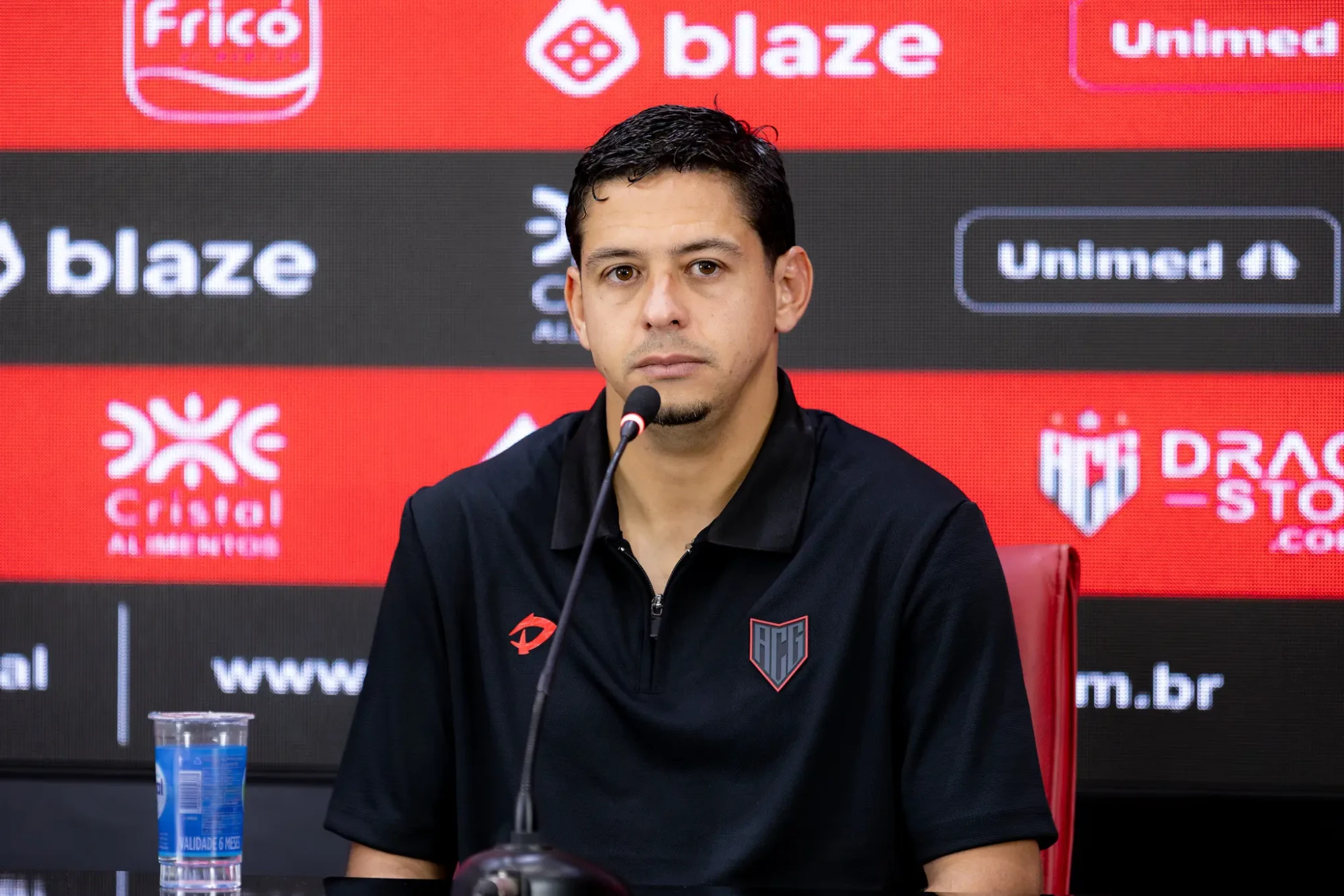 No momento, você está visualizando Jornal Opção Reporta: Justiça Manda Bets Retirarem Imagens de Jogador do Atlético-GO de Apostas Esportivas